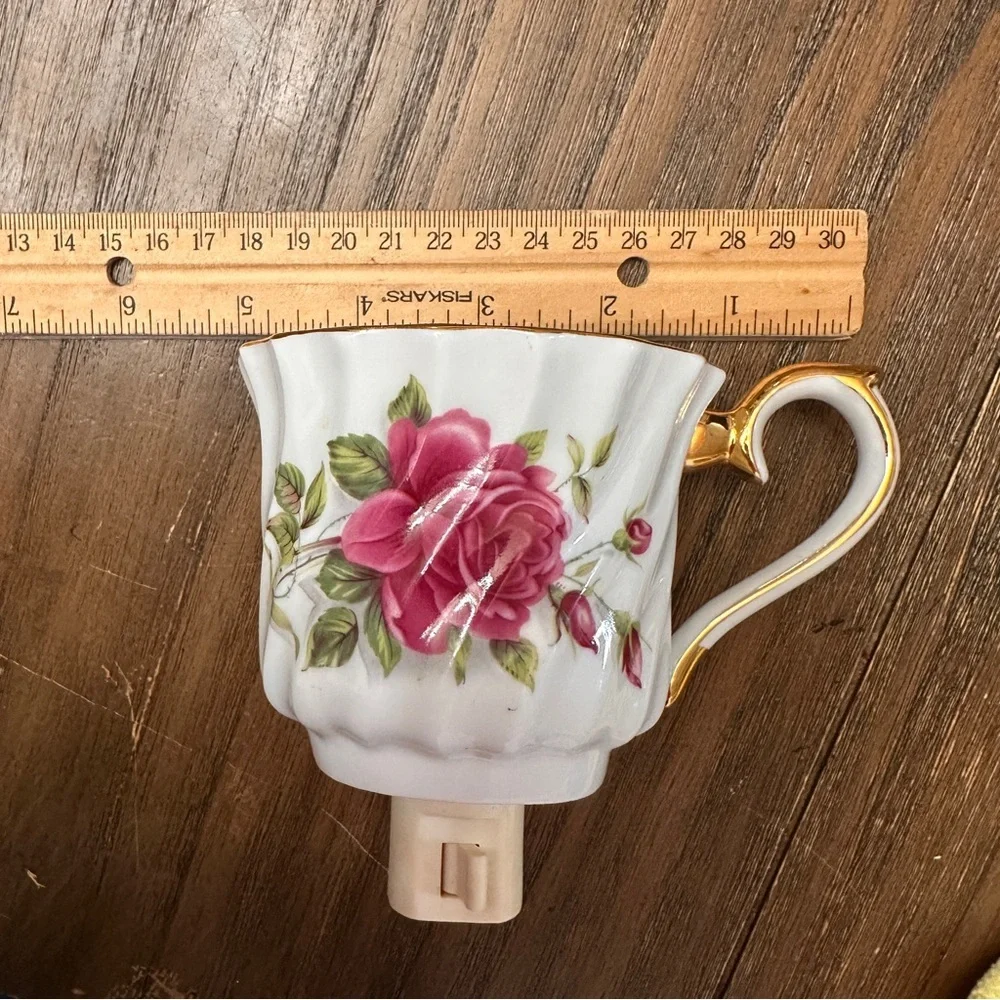 Avon vintage porcelain